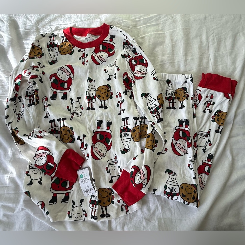 Carters Christmas Cotton PJS NEW NWT
Pants Worn 1 time
Shirt NEW NWT